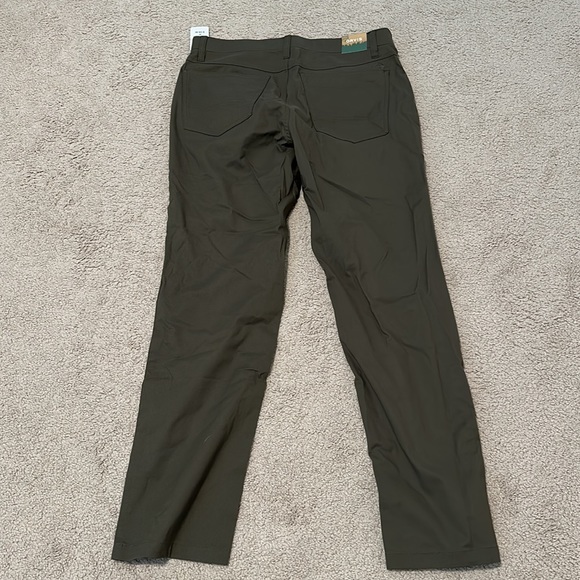 Orvis Slim Fit Sports Tech Pants NEW WITH TAGS - Picture 3 of 5